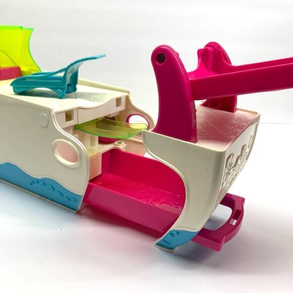 Polly Pocket Ultimate Party Boat 2008 Yacht Mattel
Toy Childhood Nostalgia - Picture 12 of 16